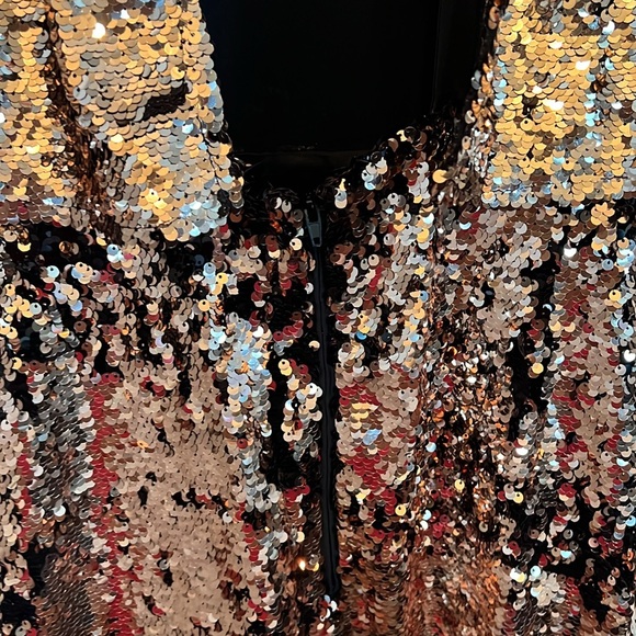 BNWT H&M Stunning Rose Gold and Black Sequin evening dress size 8 - Picture 4 of 5